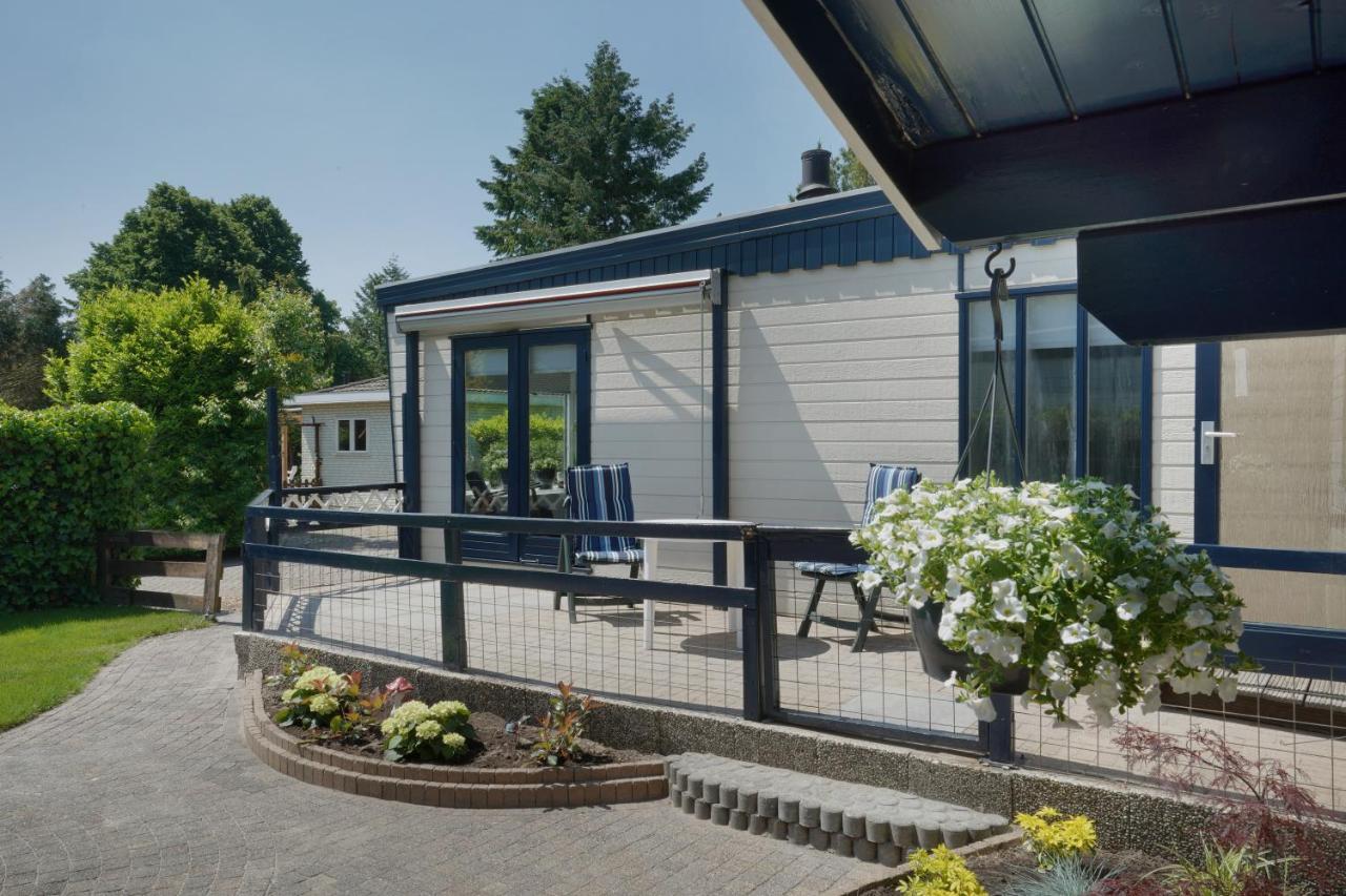Gezellig En Relaxed Verblijf In Chalet In Putten Op De Veluwe! Экстерьер фото